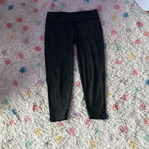 Under Armor capri leggings only worn ounce or twice black and grey